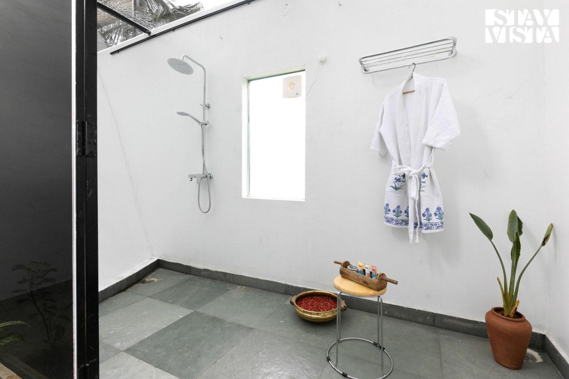 Stayvista At Shwaas Mysore With Private Pool Exteriör bild